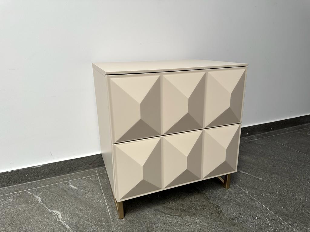 Noptieră Geometrică 3D cu Picioare Alamă